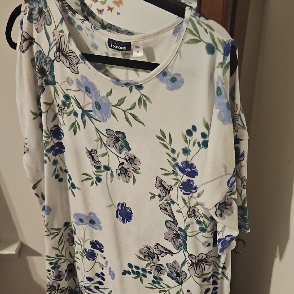 Floral Print Women's Top - White and Blue - Picture 2 of 5
